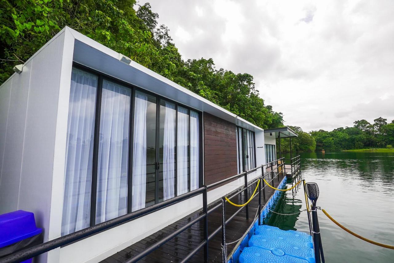 Roxy Tasik Biru Resort City Bau Exterior foto
